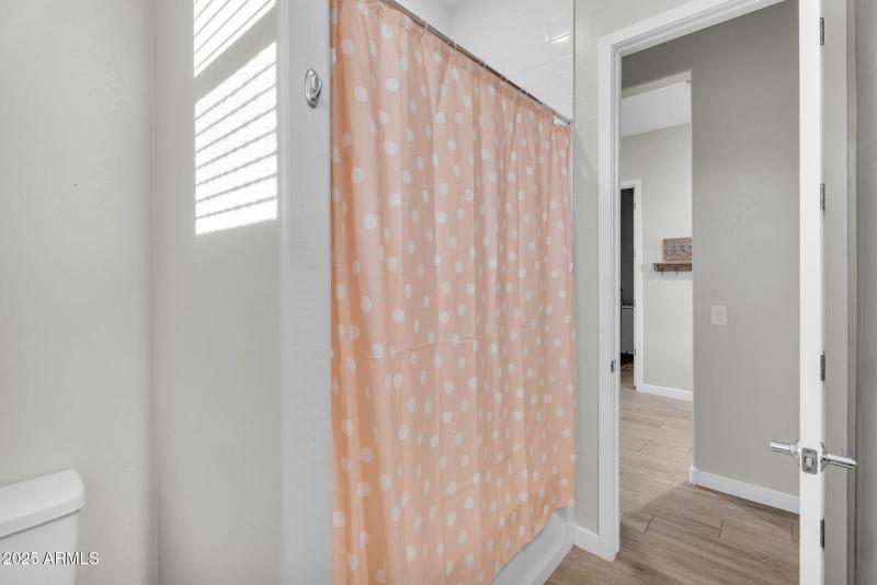 BATHROOM 2 W/ TUB/SHOWER COMBO