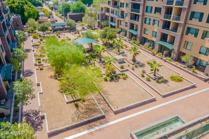 Tranquil Courtyard !