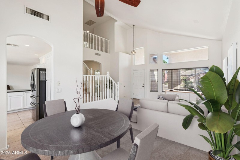 Flex-room/living/dining