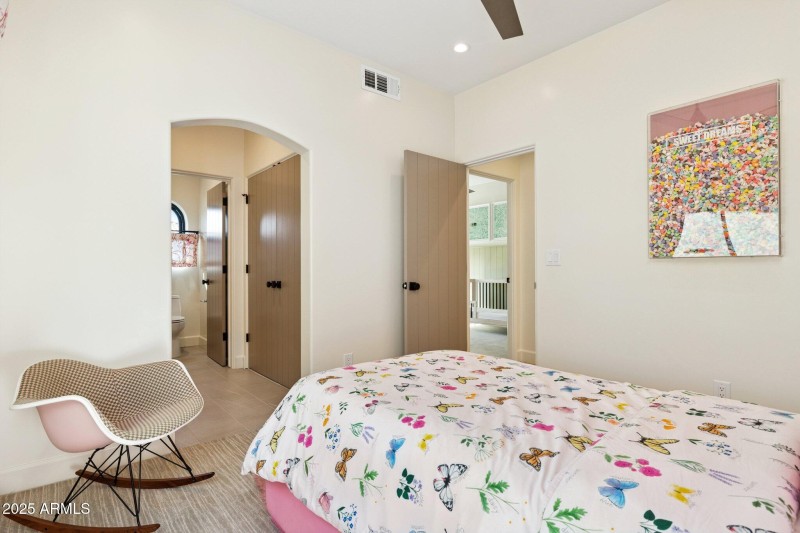 31-web-or-mls-8894-e-wood-dr