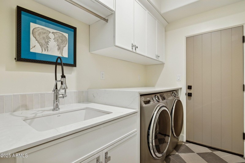 35-web-or-mls-8894-e-wood-dr