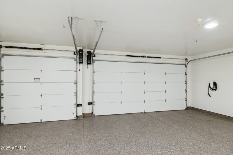 36-web-or-mls-8894-e-wood-dr