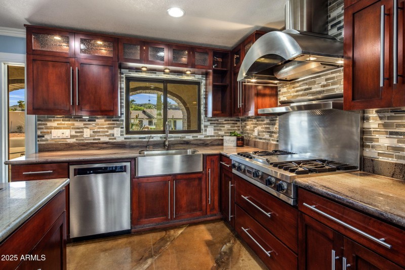 Custom Cabinets and Gas Range