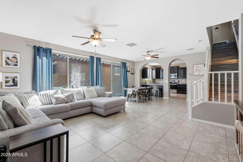 003___2937 N 71st Pl