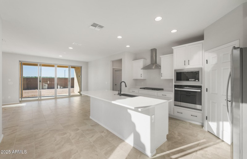 Kitchen/Cafe/Gathering Room