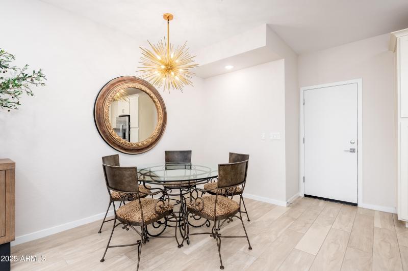 724 E Lark St UNIT 102 - 11