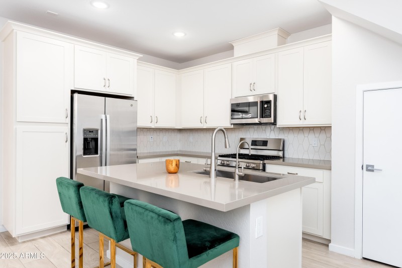 724 E Lark St UNIT 102 - 12