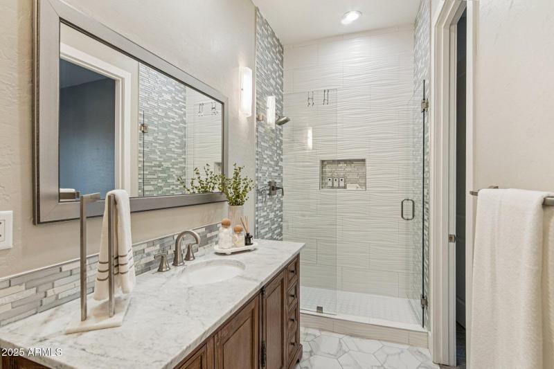 Bathroom in bedroom 4