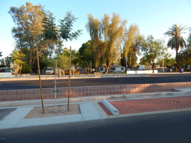 Broadway Rd at Granada DR