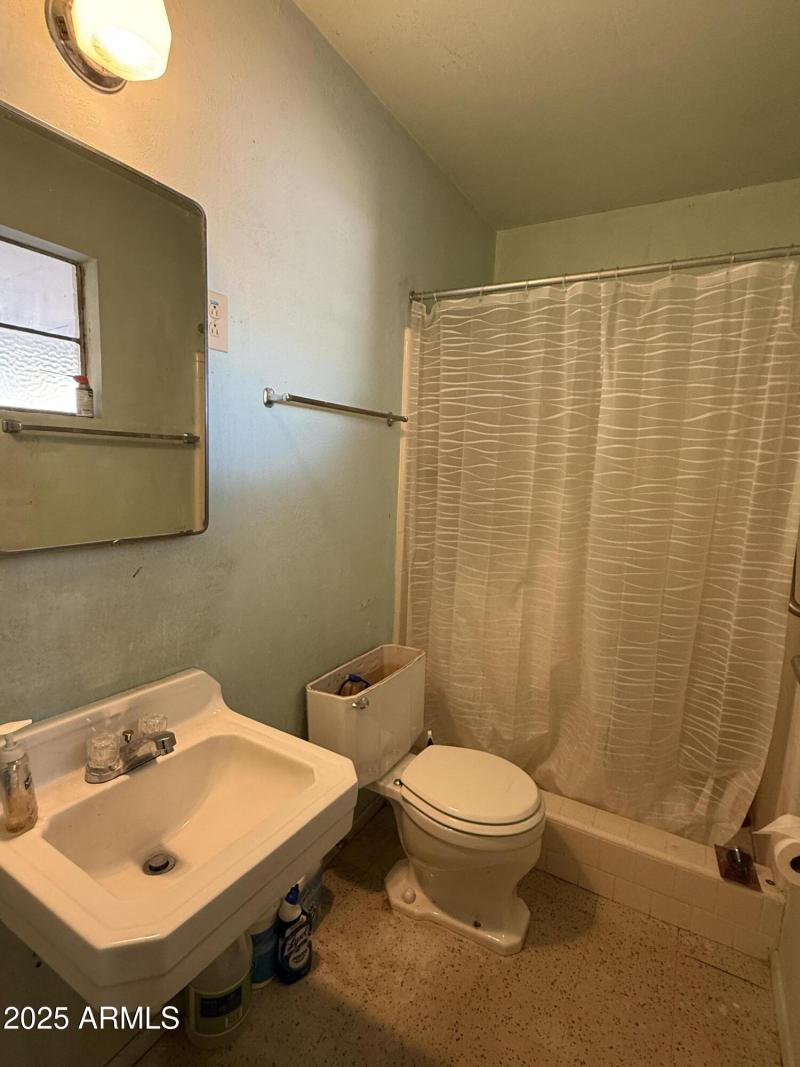 F5D06E11-24C1-4284-9EC3-4D5A64F59AC3