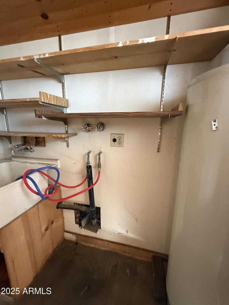 0B4E2273-8D28-494D-BEFD-841D77E95F18