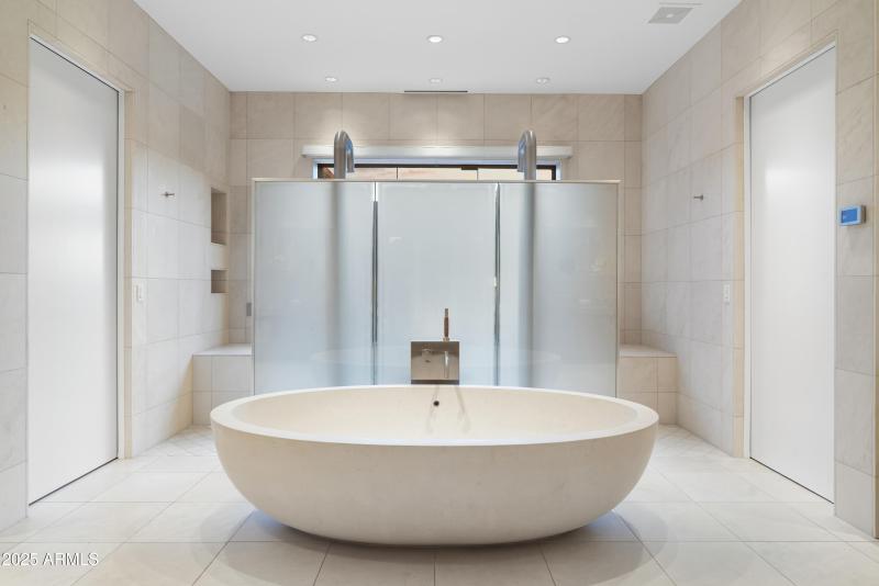 095_Primary Bathroom