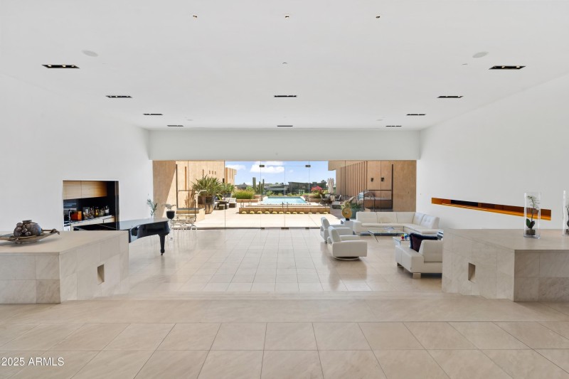 008_Great Room with Pool View