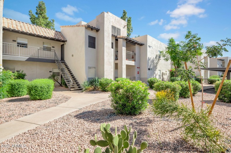 1-web-or-mls-14145 N 92nd St-1