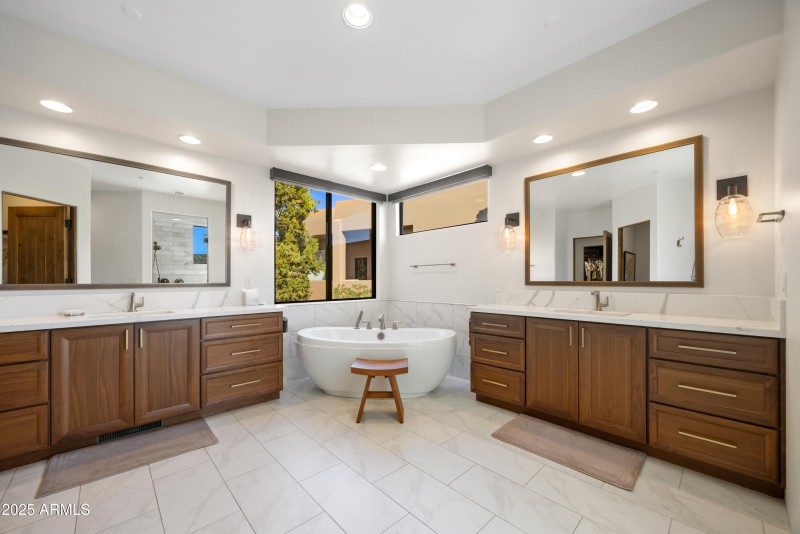 209 Calle Francesca - Primary Suite