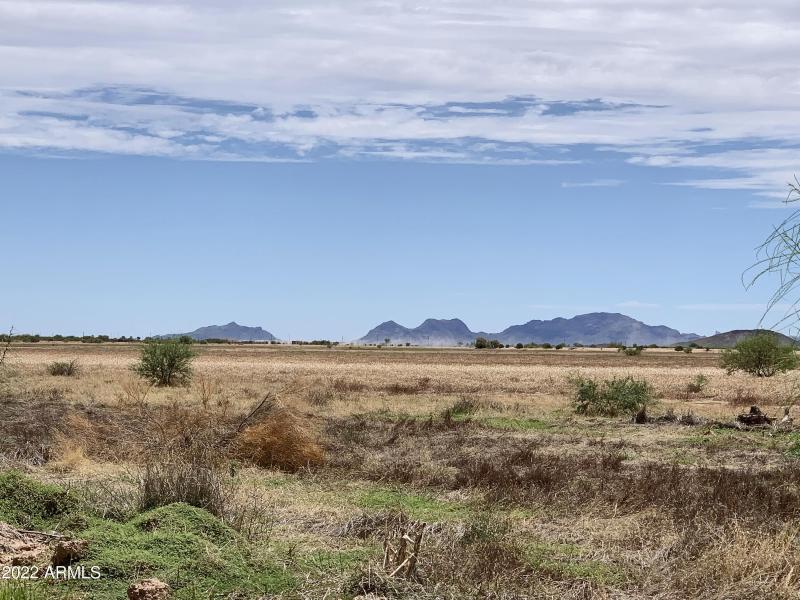 Close to I-8 & I-10!