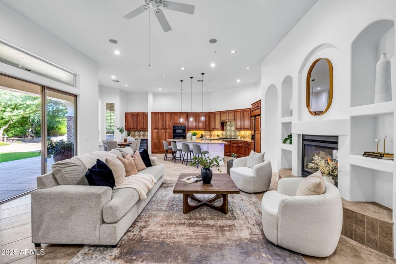 Great Rm Open to Kitchen