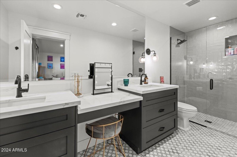 2nd En suite Bathroom