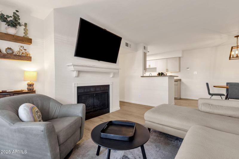 11-web-or-mls-5995-n-78th-st-1100