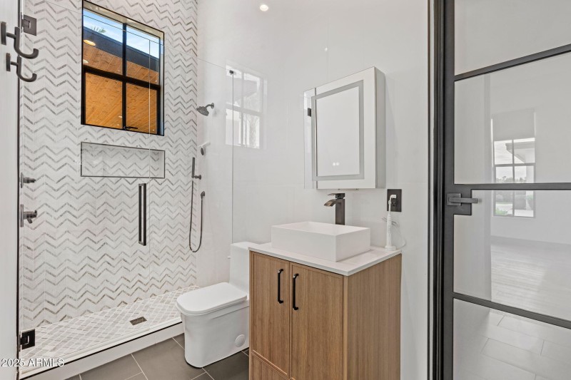 35-web-or-mls-6324-e-cochise-rd