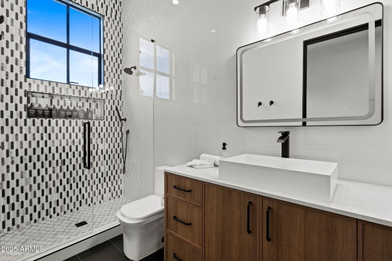 37-web-or-mls-6324-e-cochise-rd