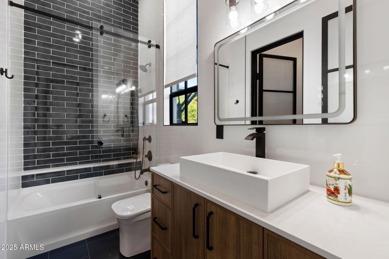 39-web-or-mls-6324-e-cochise-rd