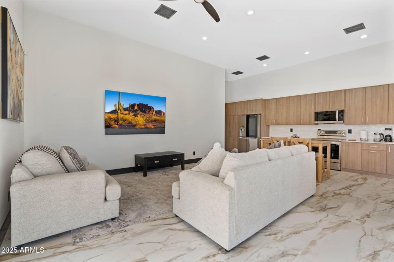 52-web-or-mls-6324-e-cochise-rd