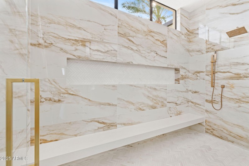 60-web-or-mls-6324-e-cochise-rd