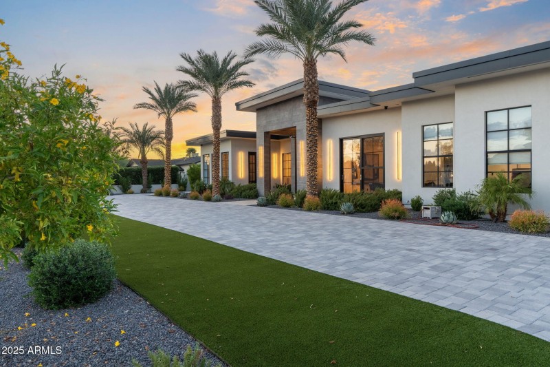 70-web-or-mls-6324-e-cochise-rd