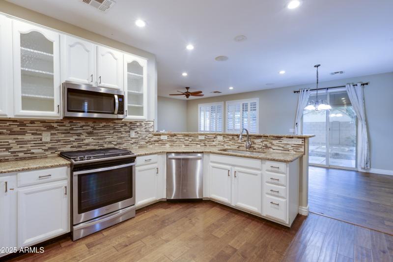 17391 W Fetlock Trail-28