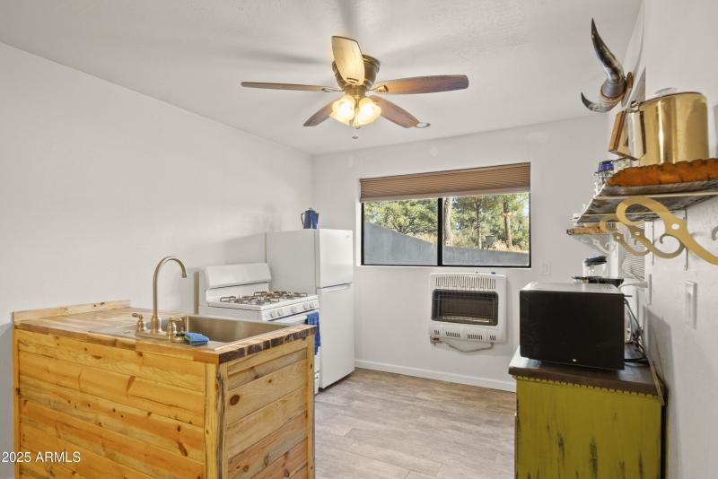 3555 W Stafford Rd00039