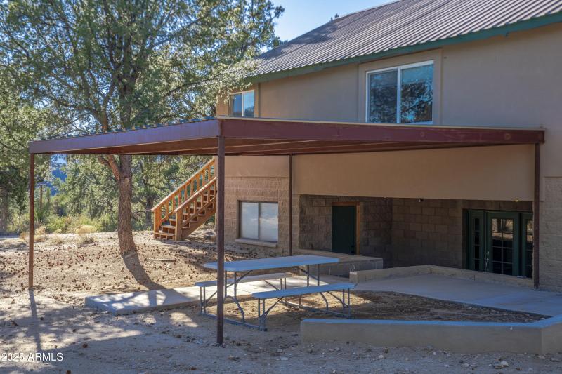 3555 W Stafford Rd00051