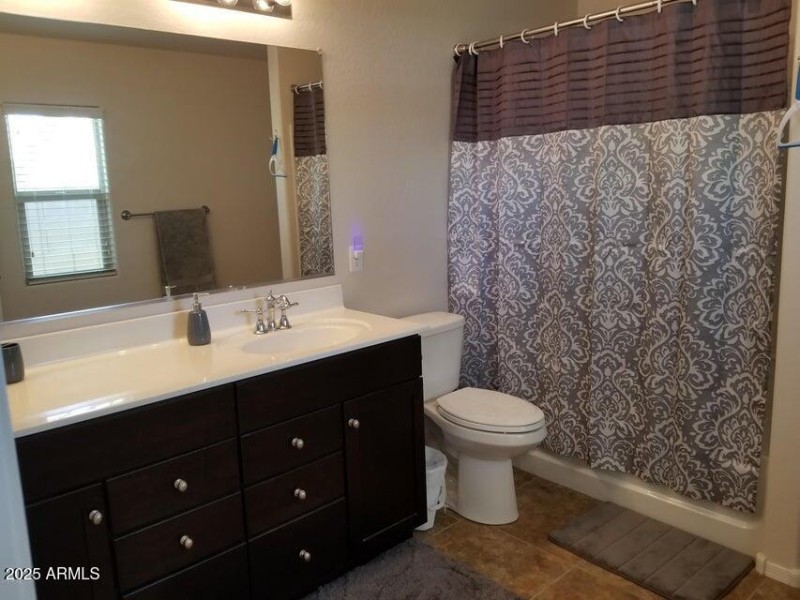 Tub-shower in master bath
