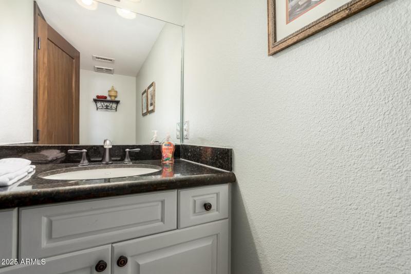 33 - Scottsdale 7401