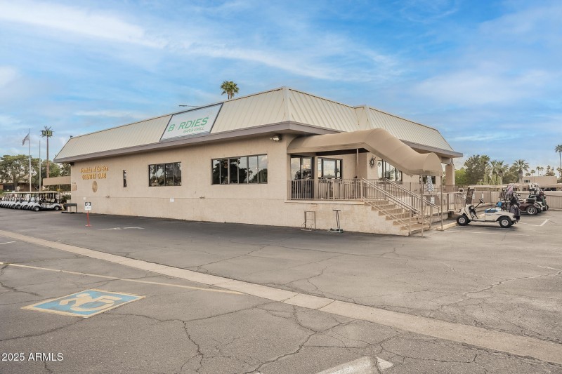 FOS Birdie's Bar & Grill