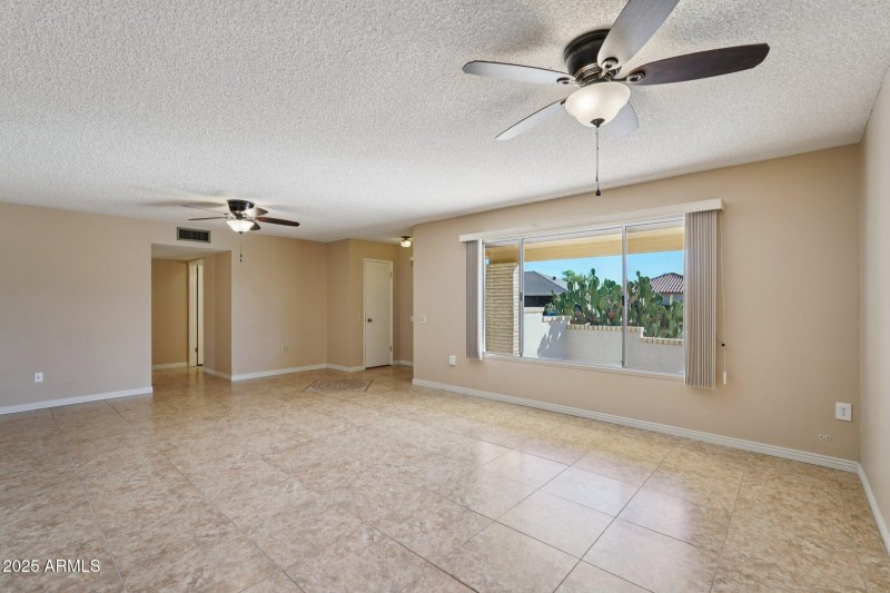 24-web-or-mls-N Buntline Dr-S2910-024