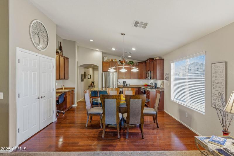 24-web-or-mls-19589 N Portarosa Ct-24