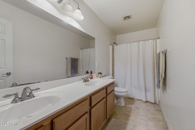 40-web-or-mls-43226 W Kimberly St-40