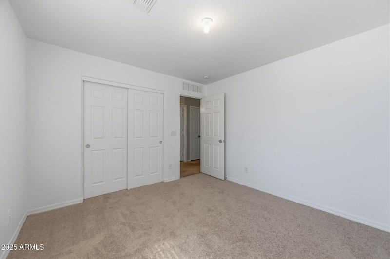 39-web-or-mls-43226 W Kimberly St-39