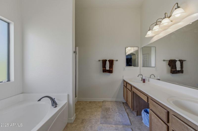 32-web-or-mls-43226 W Kimberly St-32