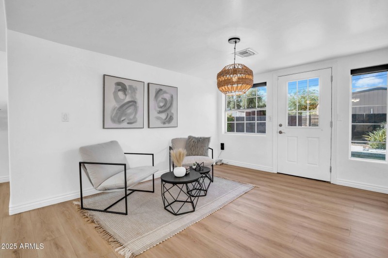 Additional Seating off kitchen