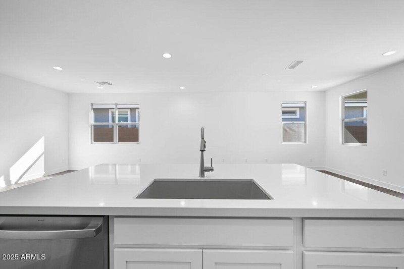 hj-az-phoenix-lucero-hazel-lot-52-kitche