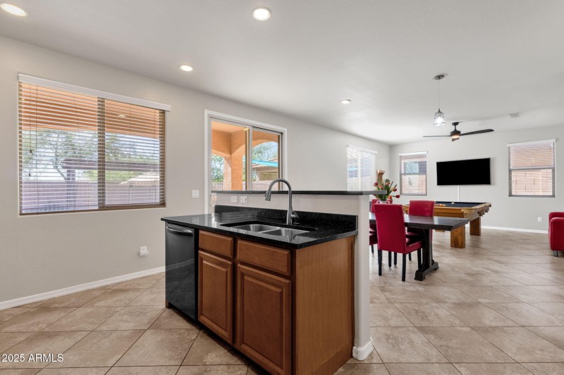 12-web-or-mls-2947-e-saltsage-dr