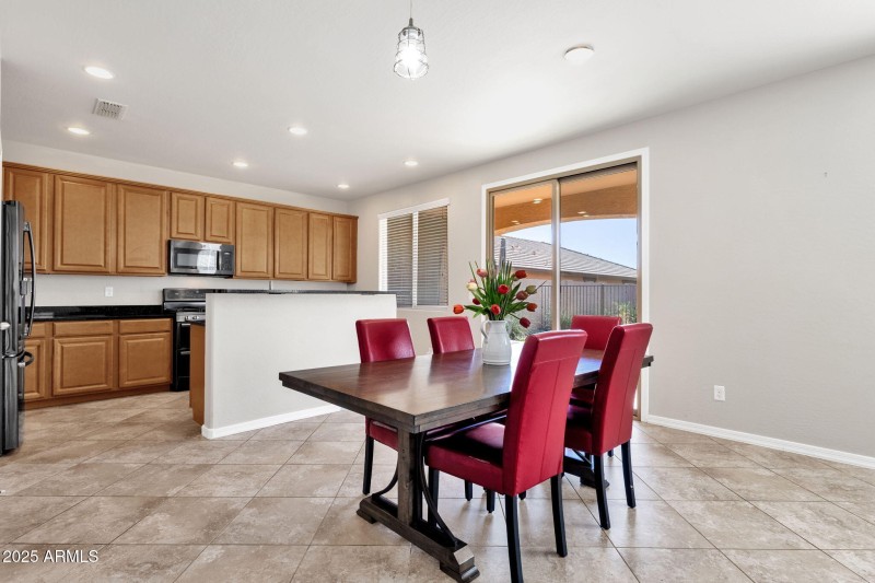 18-web-or-mls-2947-e-saltsage-dr