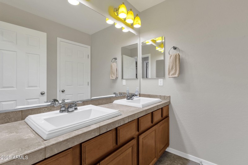 35-web-or-mls-2947-e-saltsage-dr