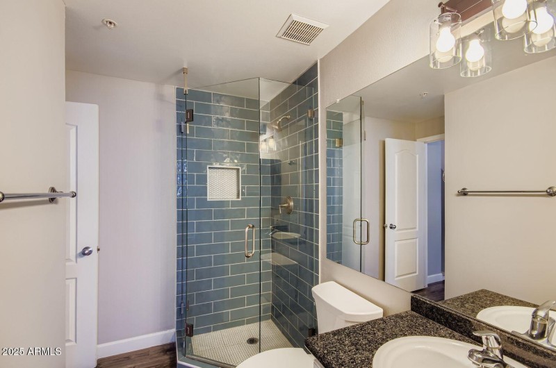 4343 N 21st St 213 - Web Quality - 009 -