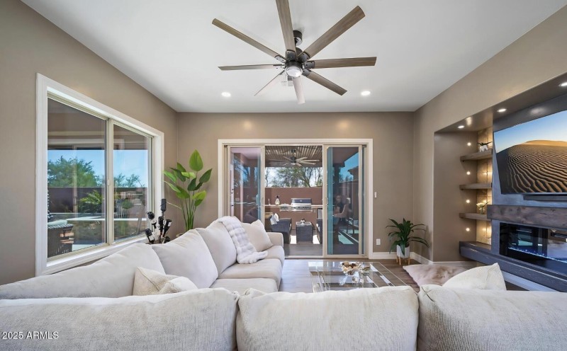 Screenshot 2025-10-29 at 10.03.34AM