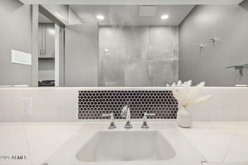 Primary Bathroom Detail