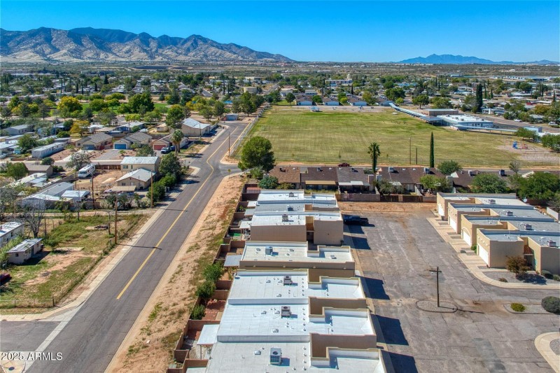 062010-390 Robin Court