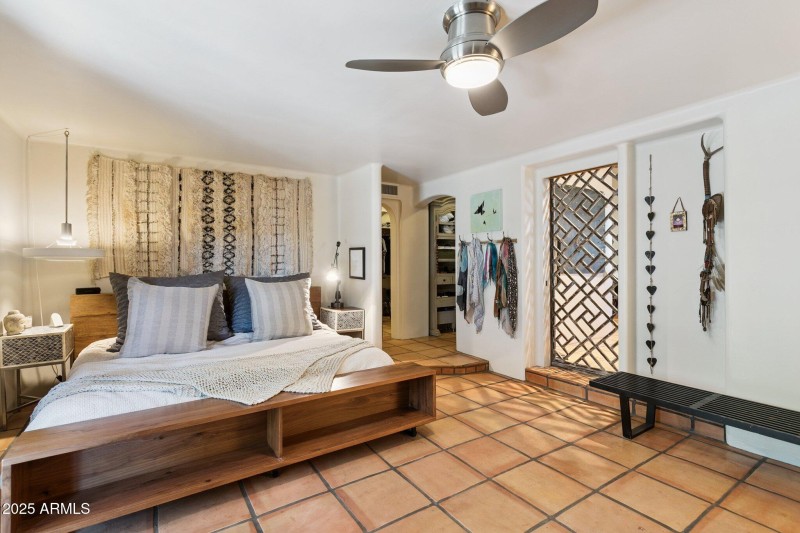 27-web-or-mls-7005-e-jackrabbit-rd